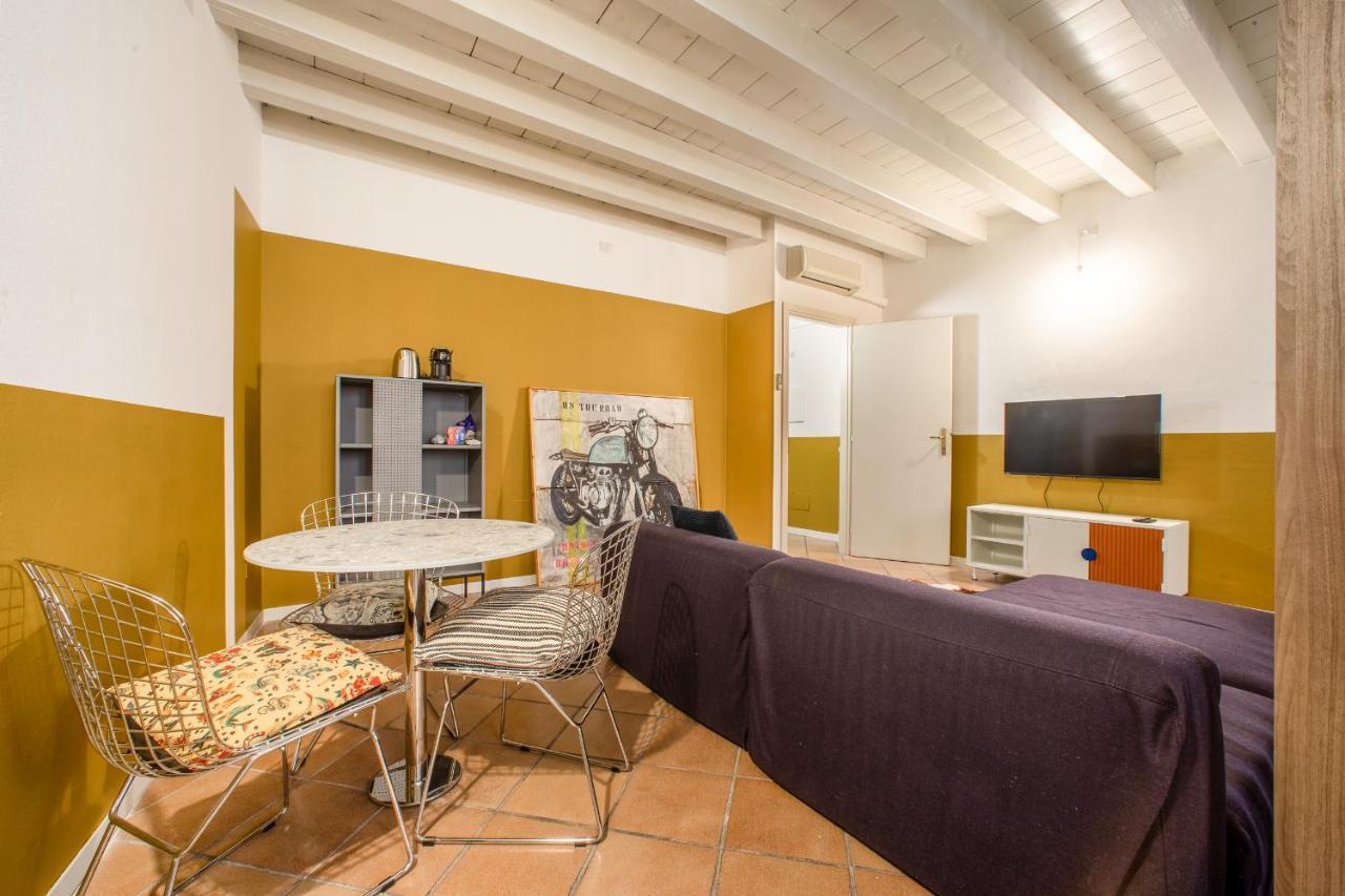 Appartement Arena, Center, Hospital - "The Yellow" à Vérone Extérieur photo