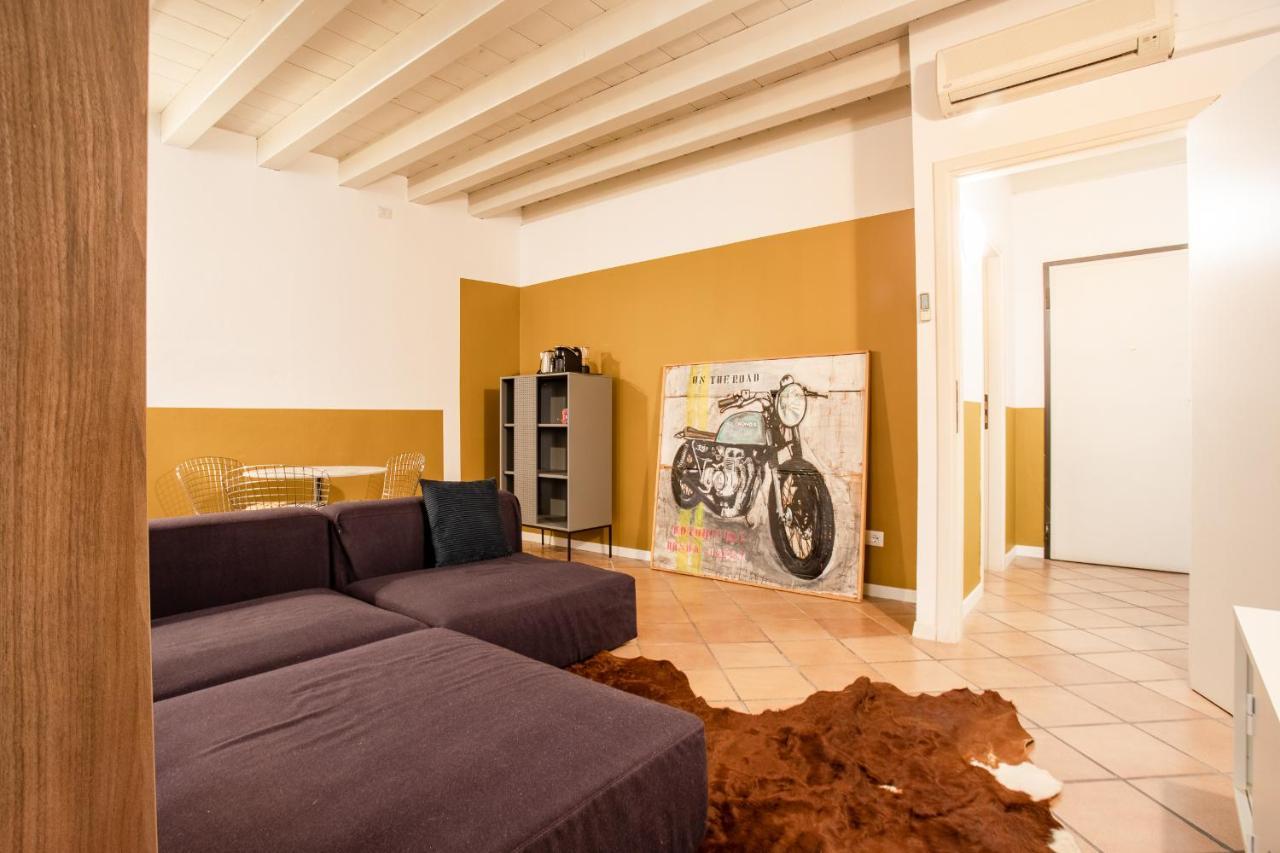 Appartement Arena, Center, Hospital - "The Yellow" à Vérone Extérieur photo
